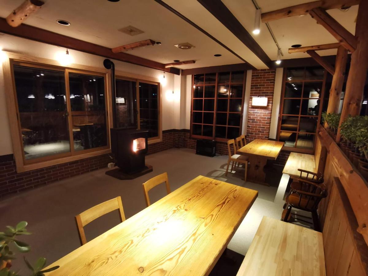 Fujio Pension Madarao Apartment Hotel & Restaurant Iiyama Екстериор снимка